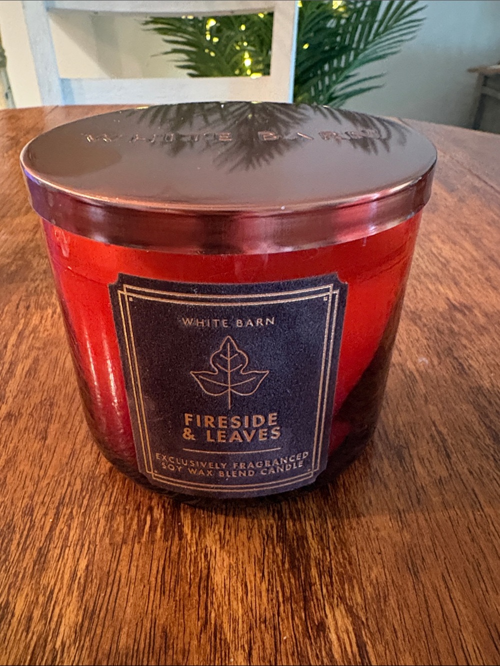 Nwt “Fireside & Leaves” by White Barn from the new fall scent collection